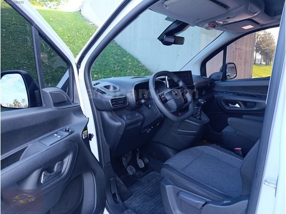 2025 MODEL BOYASIZ DEĞİŞENSİZ OPEL COMBO