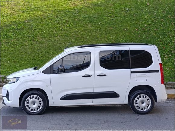 2025 MODEL BOYASIZ DEĞİŞENSİZ OPEL COMBO