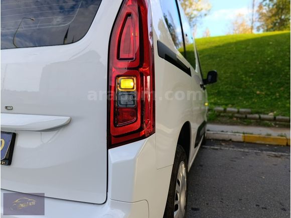 2025 MODEL BOYASIZ DEĞİŞENSİZ OPEL COMBO