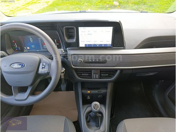 2025 MODEL %20 FATURALI BOYASIZ DEĞİŞENSİZ FORD COURİER