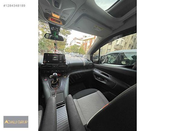 ADALI'dan BERLİNGO SHİNE(CAM TAVAN)/280BİN PEŞİN-55BİN X 24 AY