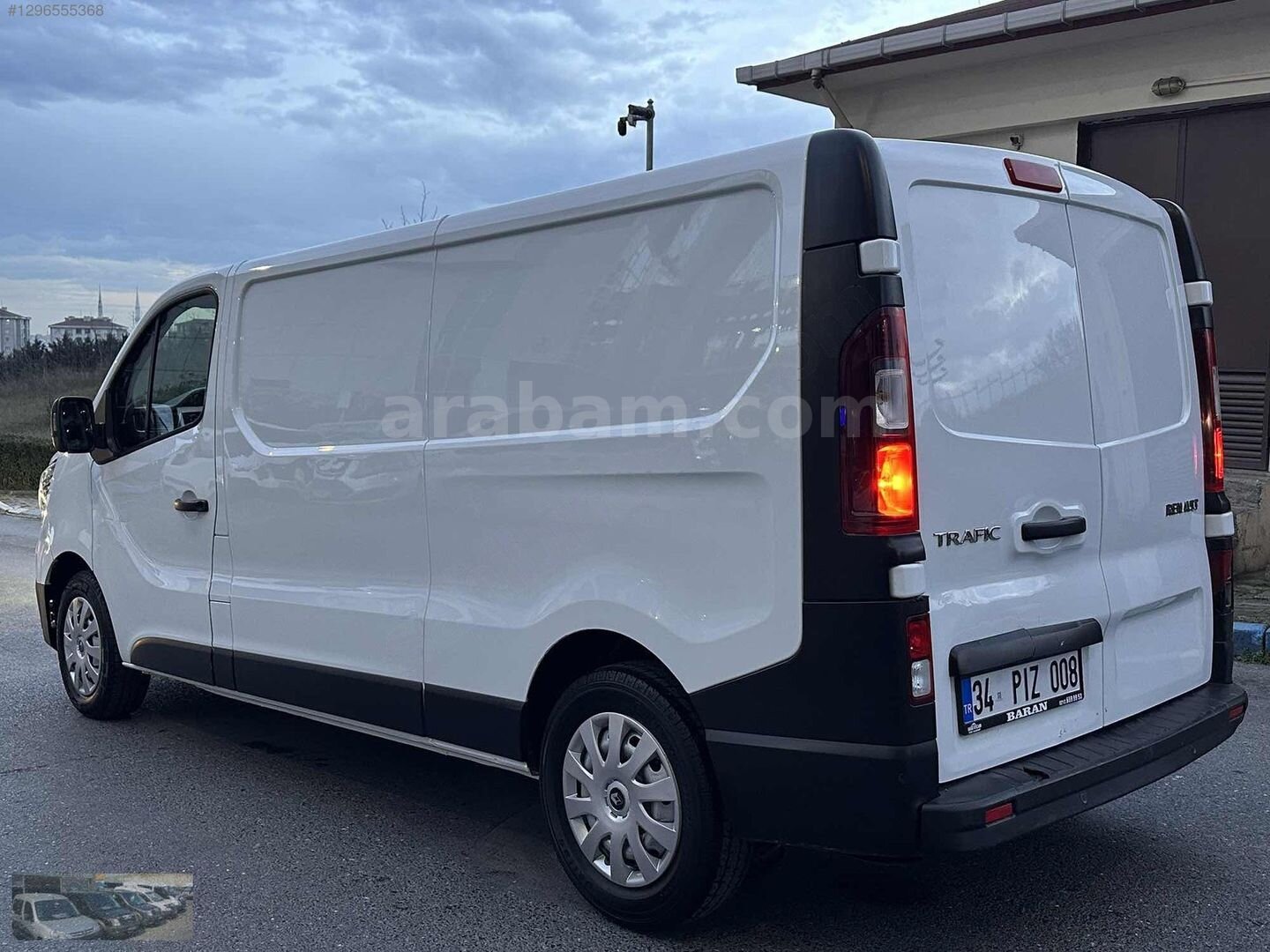 Galeriden Renault Trafic 2.0 DCI Grand Confort 2023 Model İstanbul 107.000 km Beyaz 6