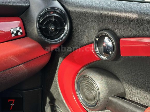 Yeditepe'den 2011 JOHN COOPER WORKS ,85.000 KM'DE CAM TAVAN