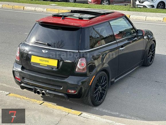 Yeditepe'den 2011 JOHN COOPER WORKS ,85.000 KM'DE CAM TAVAN