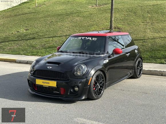 Yeditepe'den 2011 JOHN COOPER WORKS ,85.000 KM'DE CAM TAVAN