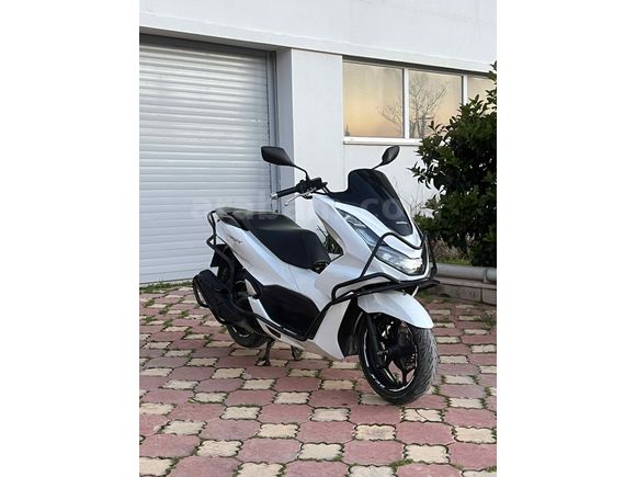 HONDA PCX 2023