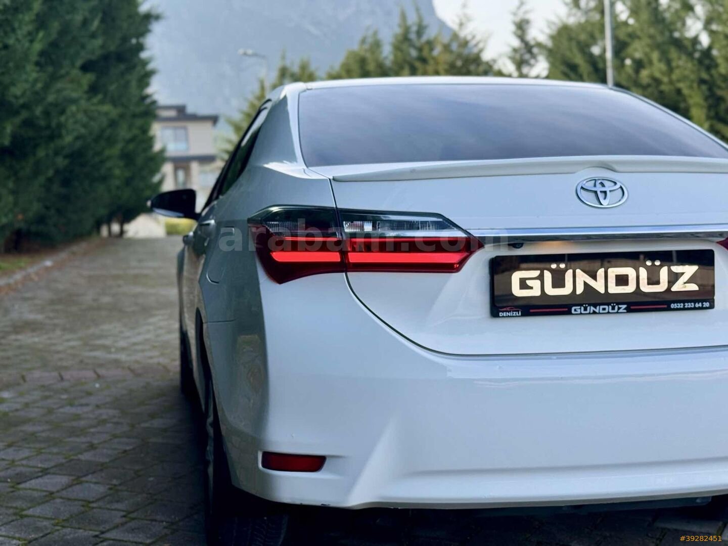 GÜNDÜZ GALERİDEN MAKYAJLI KASA TOYOTA COROLLA 1.4 4D OTOMATİK 5