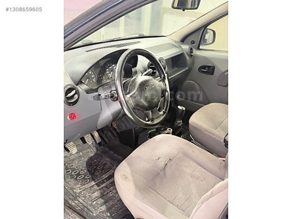 S&R AUTO DAN TEMİZ BAKIMLI 2009 MODEL DACİA LOGAN