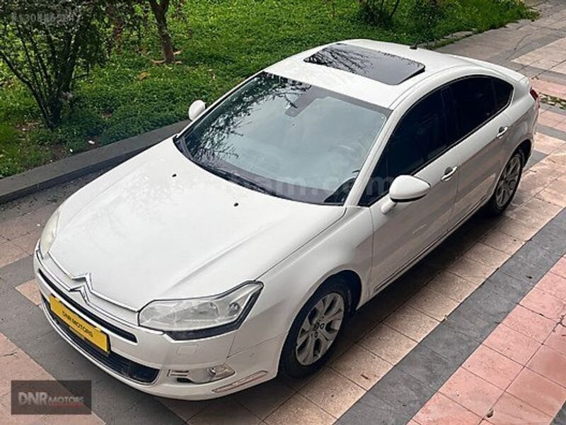 Galeriden Citroen C5 1.6 e-HDi Dynamique 2012 Model İstanbul 252.000 km Beyaz