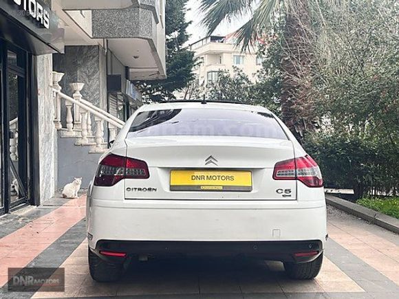 DNR MOTOR' 2012 252 BİN KM CİTROEN C5 1.6 e-HDİ SUNROOF BOYASIZ
