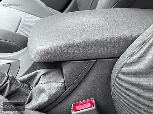 DNR MOTOR' 2012 252 BİN KM CİTROEN C5 1.6 e-HDİ SUNROOF BOYASIZ
