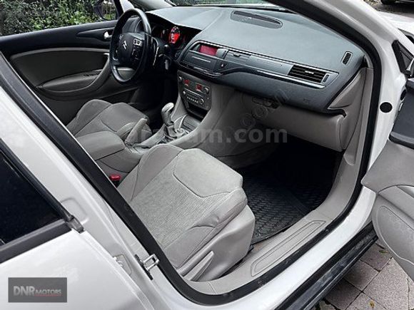 DNR MOTOR' 2012 252 BİN KM CİTROEN C5 1.6 e-HDİ SUNROOF BOYASIZ