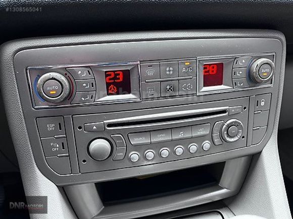 DNR MOTOR' 2012 252 BİN KM CİTROEN C5 1.6 e-HDİ SUNROOF BOYASIZ
