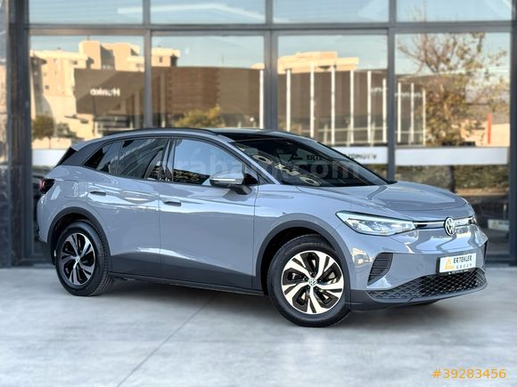 2025 MODEL VOLKSWAGEM ID.4 PURE HATASIZ BOYASIZ İÇİ TABA CAM TVN