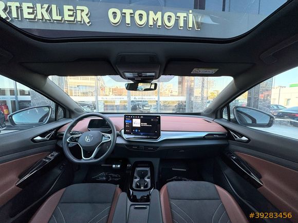 2025 MODEL VOLKSWAGEM ID.4 PURE HATASIZ BOYASIZ İÇİ TABA CAM TVN
