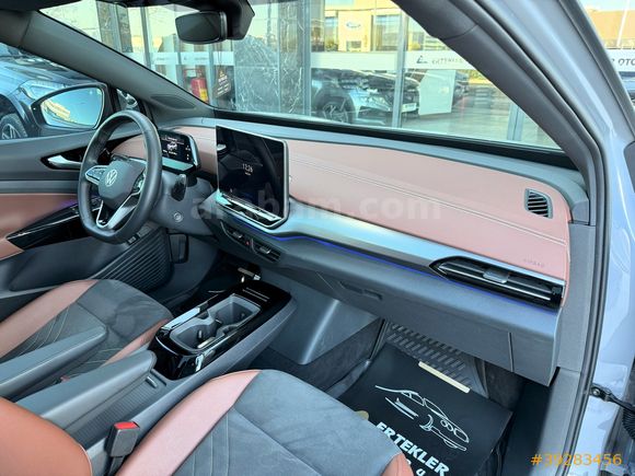 2025 MODEL VOLKSWAGEM ID.4 PURE HATASIZ BOYASIZ İÇİ TABA CAM TVN
