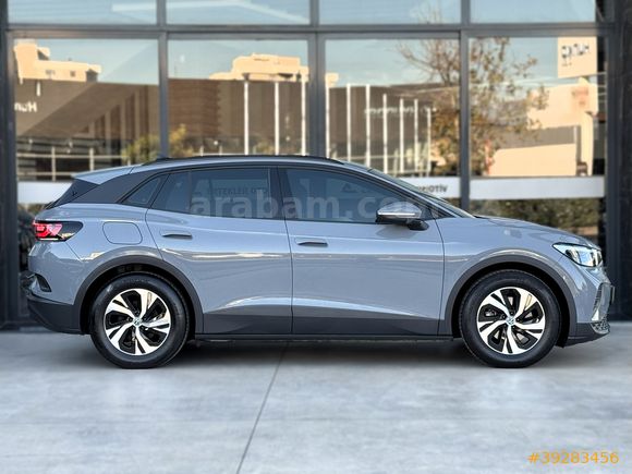 2025 MODEL VOLKSWAGEM ID.4 PURE HATASIZ BOYASIZ İÇİ TABA CAM TVN