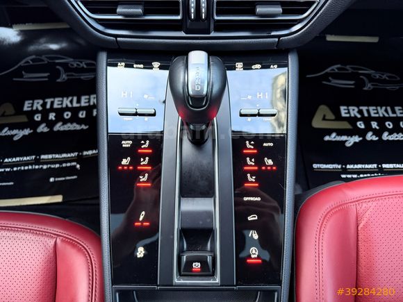 2023 PORSCHE MACAN T 2.0 265 HP BAYİ KIRMIZI KOLTUK