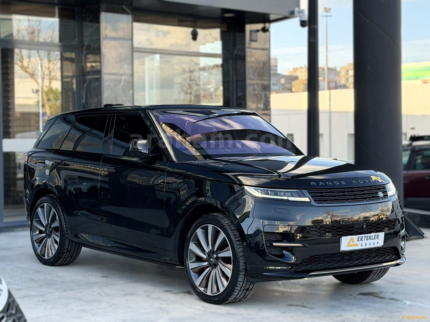 Galeriden Land Rover Range Sport 3.0 Dynamic HSE 2023 Model İzmir 40.000 km Siyah 2