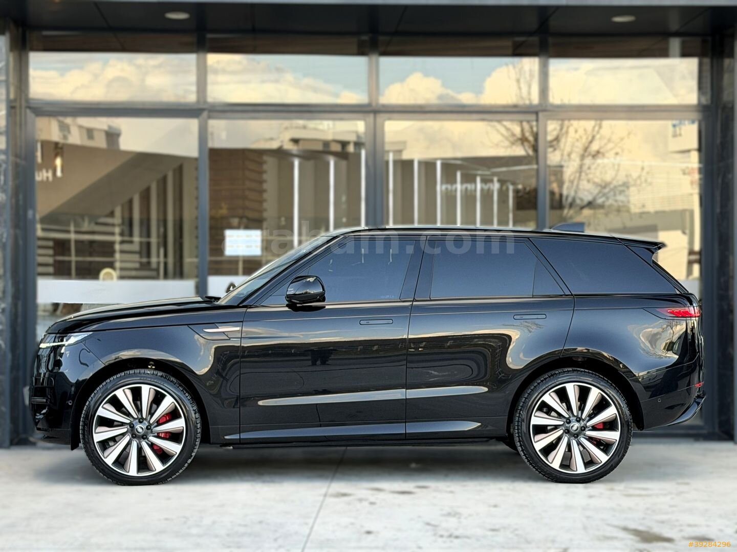 Galeriden Land Rover Range Sport 3.0 Dynamic HSE 2023 Model İzmir 40.000 km Siyah 5