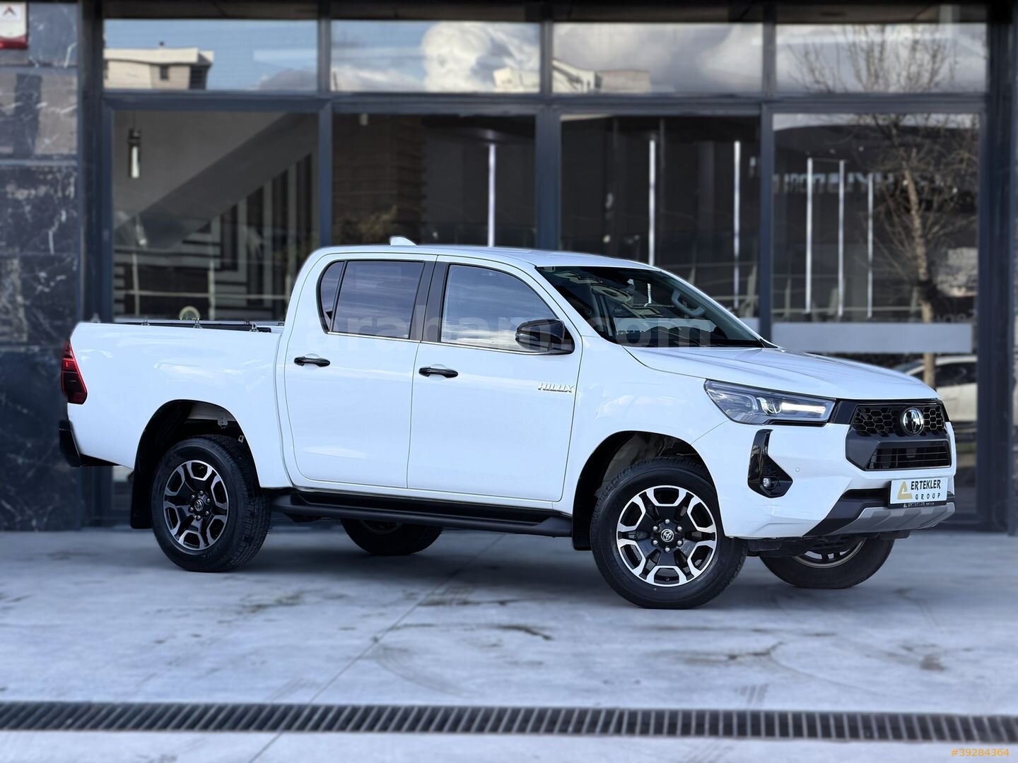 VADE FARKSIZ TAKSİT /2024/TOYOTA/HİLUX/4X4/HATASIZ/BOYASIZ 1