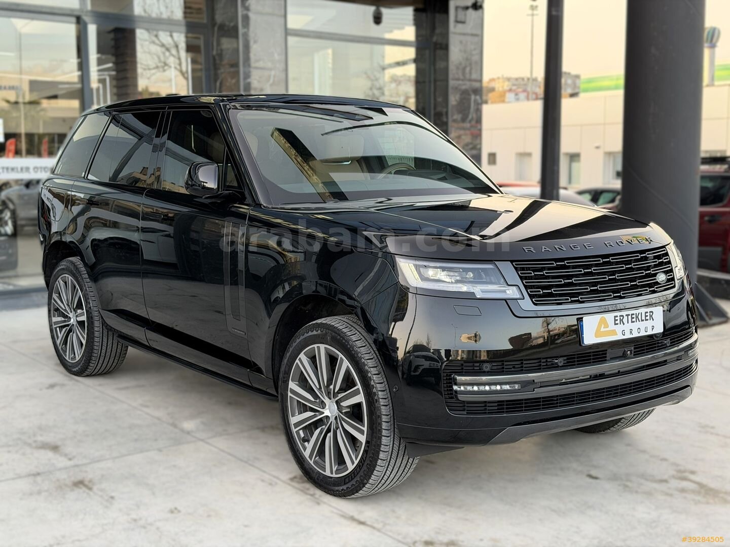 Galeriden Land Rover Range 3.0 D Autobiography 2025 Model İzmir 12.000 km Siyah 2