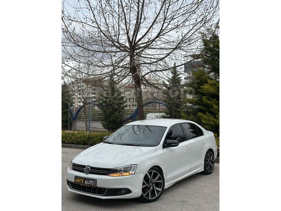  Volkswagen Jetta 1.6 TDİ R-Line Görünüm Motor Yürüyen Kusursuz