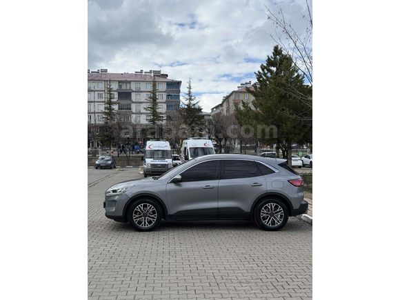 Sahibinden Ford Kuga 1.5 EcoBlue Titanium 2022 Model 