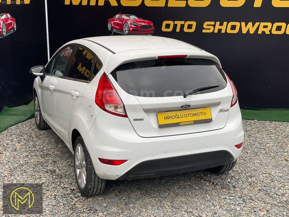 305.000TL PEŞİNATLA ELDEN SENETLİ FORD FİESTA