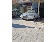Galeriden Renault R 9 1.4 Broadway RL 1999 Model İzmir