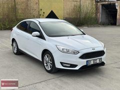 SGZ MOTORS 2015 ÇIKIŞLI DİZEL MANUEL 140BİN KM TERTEMİZ MAKYAJLI