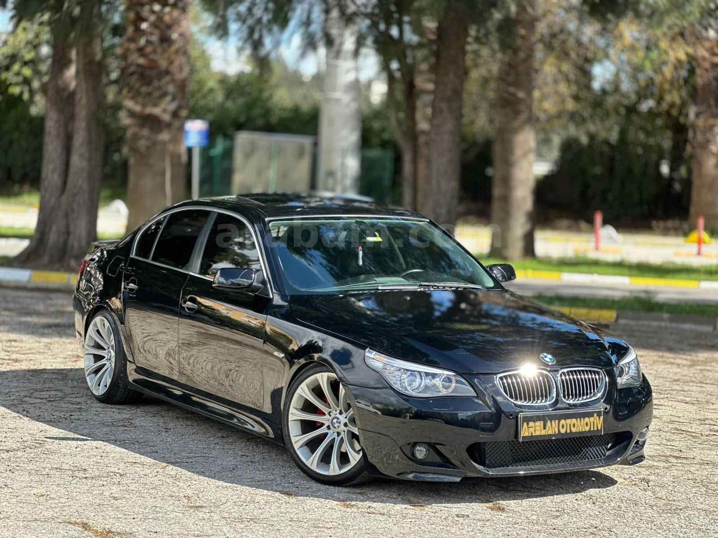 GALERİDEN BMW 5 SERİSİ 520D SPORT 2009 MODEL İZMİR