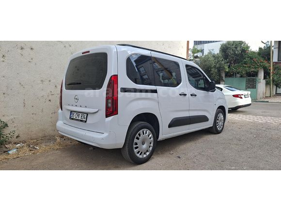 Sahibinden Opel Combo 1.5 CDTI Essential 2025 Model