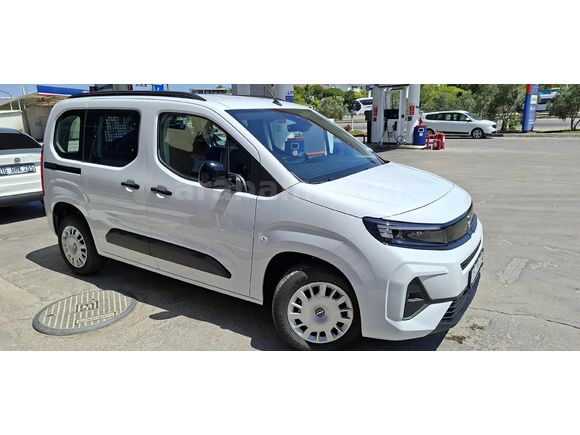Sahibinden Opel Combo 1.5 CDTI Essential 2025 Model