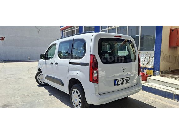 Sahibinden Opel Combo 1.5 CDTI Essential 2025 Model