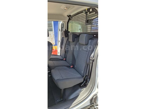 Sahibinden Opel Combo 1.5 CDTI Essential 2025 Model