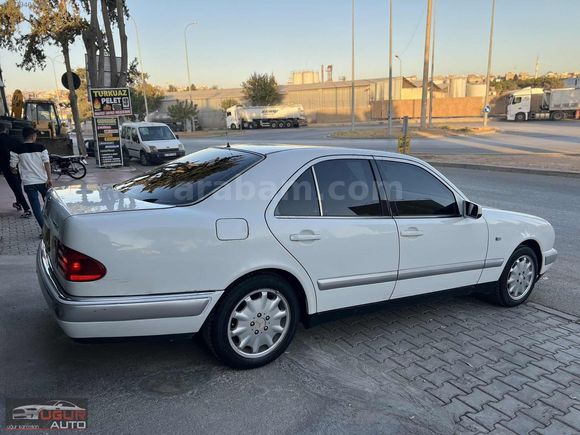 UĞUR AUTOdan TERTEMİZ FULL BAKIMLI OTOMATİK DİZEL 220