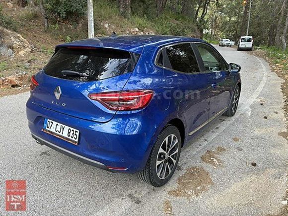 Clio iCon X-Tronic FULL 2023Model