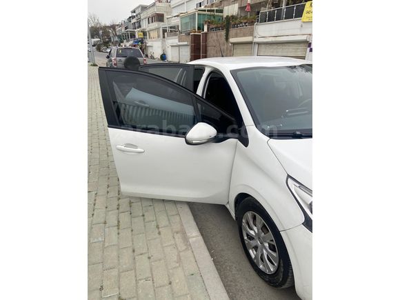 Sahibinden Peugeot 208 1.6 HDi Active 2015 Model
