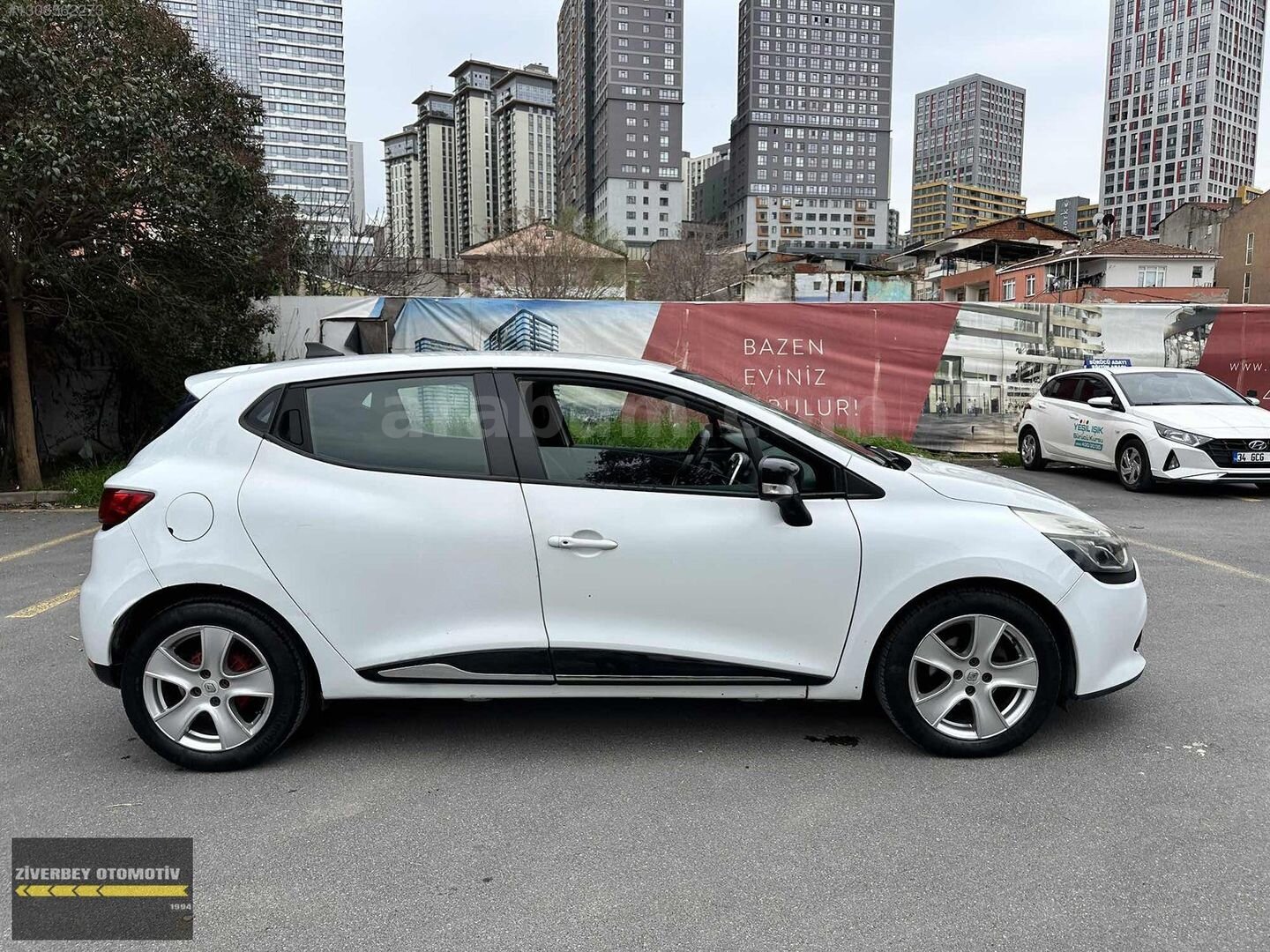 Galeriden Renault Clio 1.5 dCi Icon 2016 Model İstanbul 168.000 km Beyaz 4