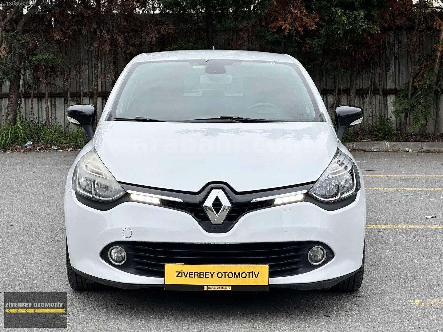 Galeriden Renault Clio 1.5 dCi Icon 2016 Model İstanbul 168.000 km Beyaz 2