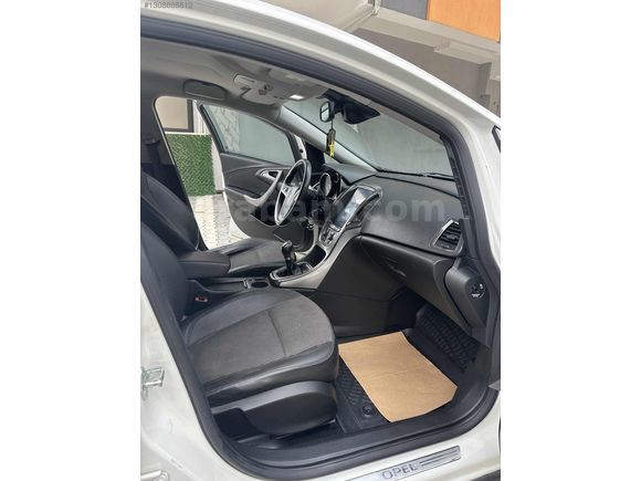 BAKIMLI OPEL ASTRA J COSMO