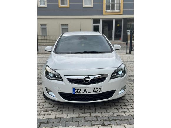 BAKIMLI OPEL ASTRA J COSMO