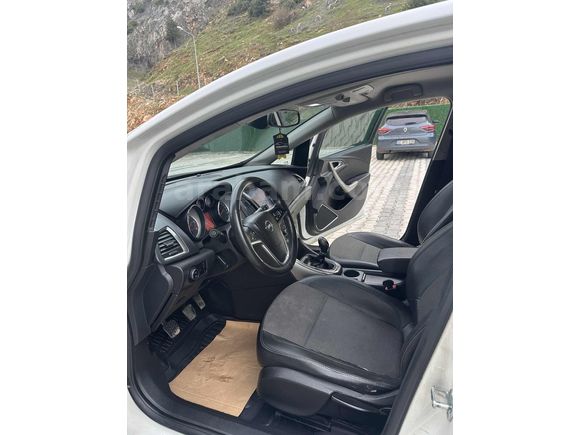 BAKIMLI OPEL ASTRA J COSMO