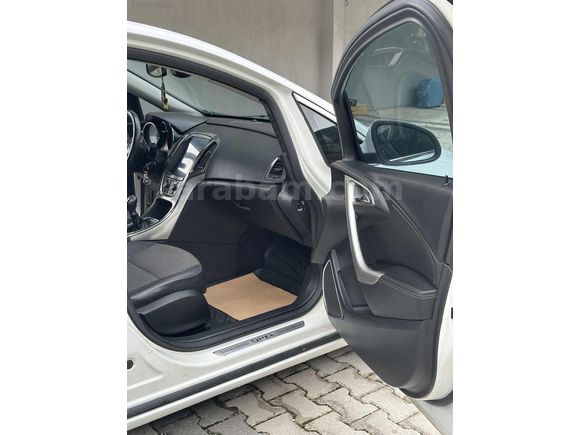 BAKIMLI OPEL ASTRA J COSMO