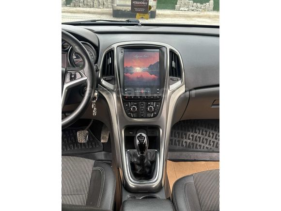 BAKIMLI OPEL ASTRA J COSMO