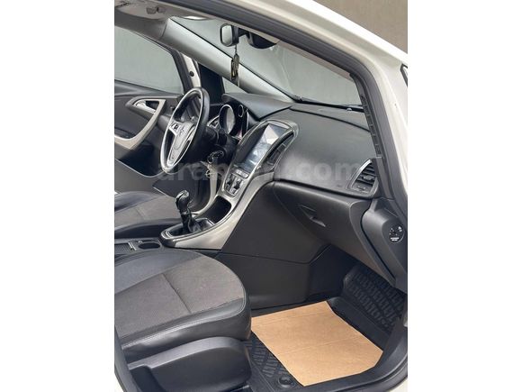 BAKIMLI OPEL ASTRA J COSMO