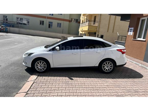 İlk Sahibinden Ford Focus 1.6 TDCi Titanium  Sunrooflu