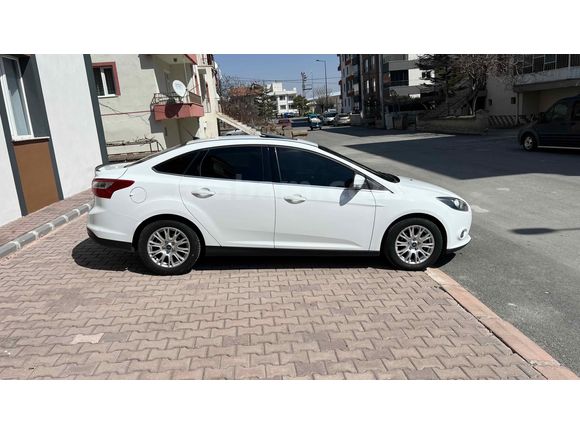 İlk Sahibinden Ford Focus 1.6 TDCi Titanium  Sunrooflu