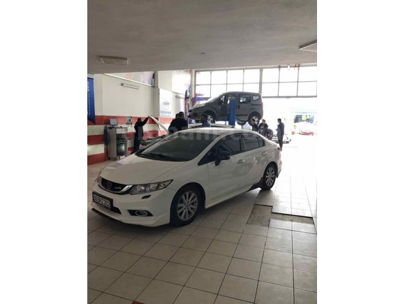 Sahibinden Honda Civic 1.6i VTEC Elegance 2012 Model 